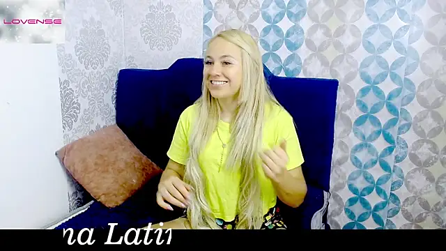 Angellatina17 online show from February 18, 2026, 2:24 pm