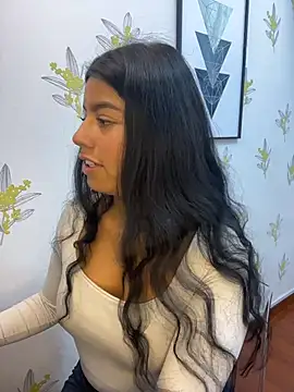 Laia white online show from April 22, 2026, 11:17 am