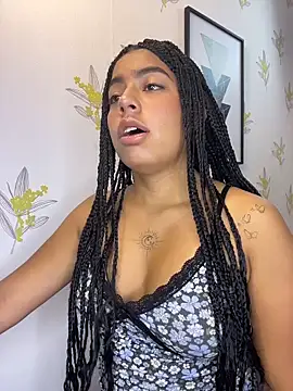 Laia white online show from April 28, 2026, 11:14 am