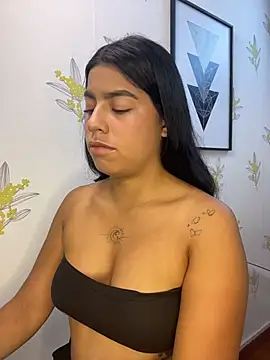 Laia white online show from April 23, 2026, 11:38 am