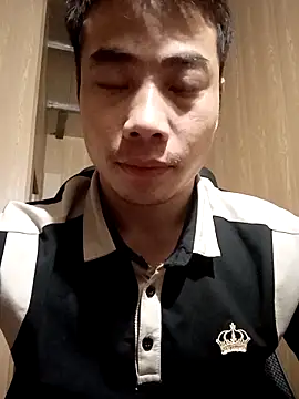 Snapshot of Henry_xx01 chatting on May 11, 2026, 4:48 pm Henry xx01 online show from May 11, 2026, 4:48 pm