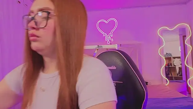 Snapshot of SABRIINA_TAY chatting on February 12, 2026, 11:54 am SABRIINA TAY online show from February 12, 2026, 11:54 am