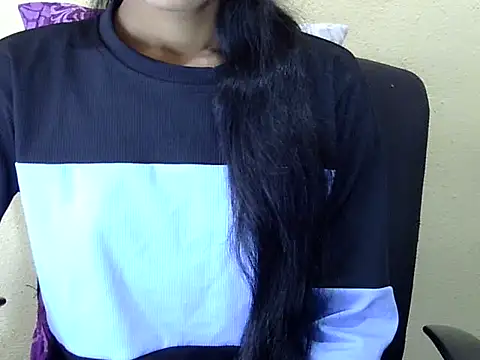 Snapshot of Khushi_v chatting on February 26, 2026, 9:09 am Khushi v online show from February 26, 2026, 9:09 am