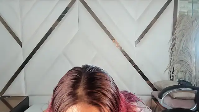 Snapshot of Shara_Oz chatting on February 15, 2026, 3:40 am Shara Oz online show from February 15, 2026, 3:40 am