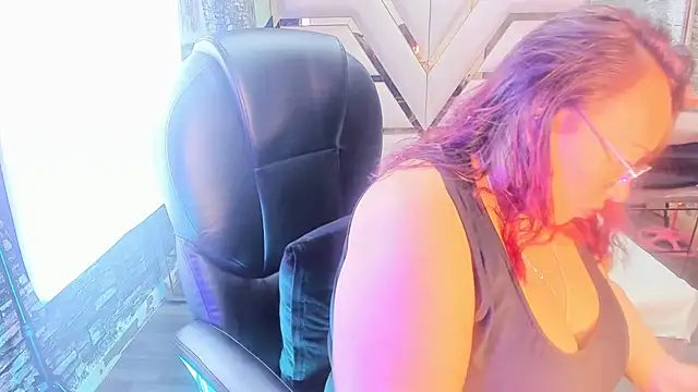 Snapshot of Shara_Oz chatting on March 2, 2026, 3:18 am Shara Oz online show from March 2, 2026, 3:18 am