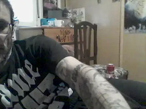 Snapshot of MrFumao chatting on April 1, 2026, 1:01 pm MrFumao online show from April 1, 2026, 1:01 pm