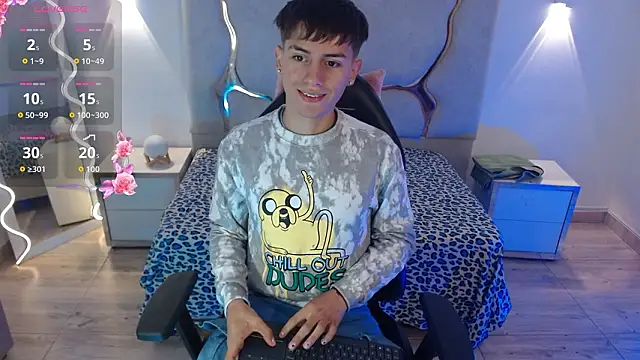 Snapshot of EVAN_TAY chatting on February 2, 2026, 3:05 am EVAN TAY online show from February 2, 2026, 3:05 am