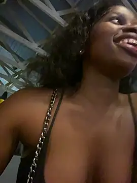 PrimaDonnaxx online show from February 13, 2026, 1:27 am