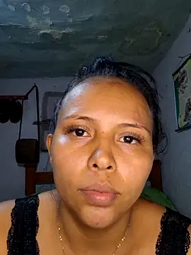 Snapshot of Daniela_Cruz_ chatting on March 18, 2026, 8:32 pm Daniela Cruz online show from March 18, 2026, 8:32 pm