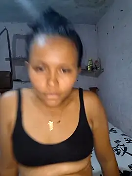 Snapshot of Daniela_Cruz_ chatting on March 12, 2026, 7:29 pm Daniela Cruz online show from March 12, 2026, 7:29 pm