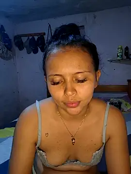 Snapshot of Daniela_Cruz_ chatting on February 16, 2026, 7:12 pm Daniela Cruz online show from February 16, 2026, 7:12 pm