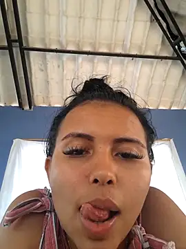 Snapshot of Daniela_Cruz_ chatting on March 31, 2026, 3:58 pm Daniela Cruz online show from March 31, 2026, 3:58 pm