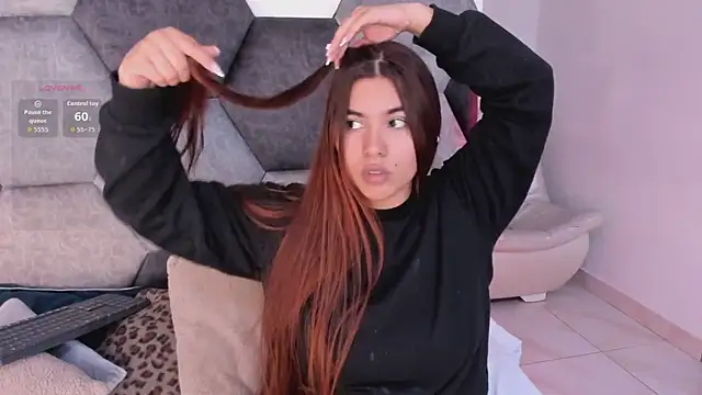 Snapshot of DulceJones chatting on February 7, 2026, 8:39 pm DulceJones online show from February 7, 2026, 8:39 pm