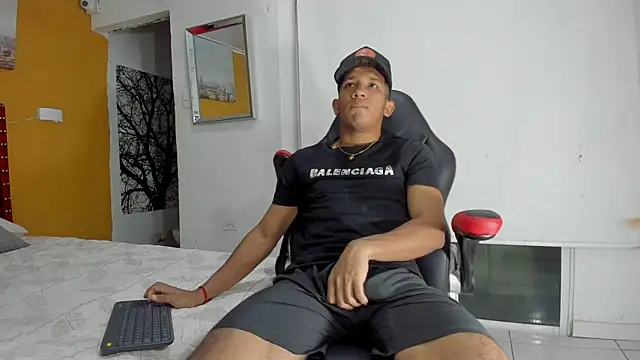 ricky spensar23cm  online show from March 5, 2026, 2:08 am