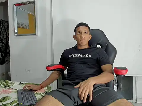 Snapshot of ricky_spensar23cm_ chatting on February 27, 2026, 2:01 am ricky spensar23cm online show from February 27, 2026, 2:01 am