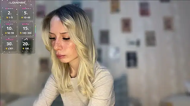 DellaCampbell online show from February 12, 2026, 10:59 am