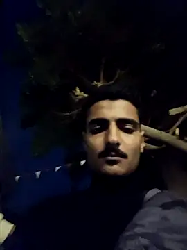 Snapshot of Medo_king1 chatting on February 4, 2026, 10:16 pm Medo king1 online show from February 4, 2026, 10:16 pm