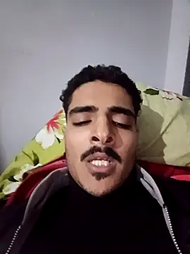 Snapshot of Medo_king1 chatting on February 5, 2026, 1:29 pm Medo king1 online show from February 5, 2026, 1:29 pm