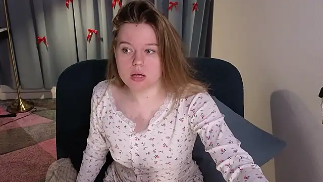 Snapshot of Agatha_Gris chatting on February 25, 2026, 9:36 pm Agatha Gris online show from February 25, 2026, 9:36 pm