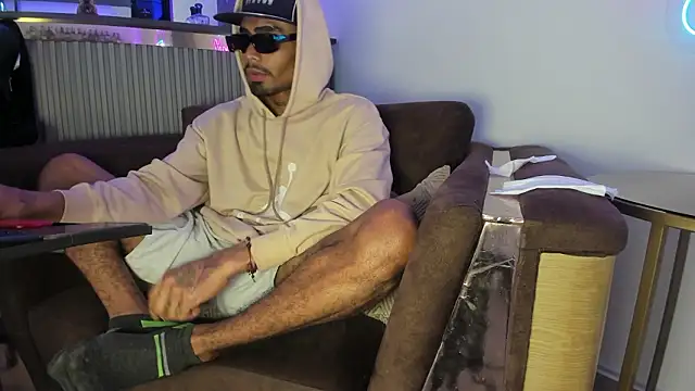 Snapshot of Rpoolrboy chatting on February 26, 2026, 8:25 am Rpoolrboy online show from February 26, 2026, 8:25 am