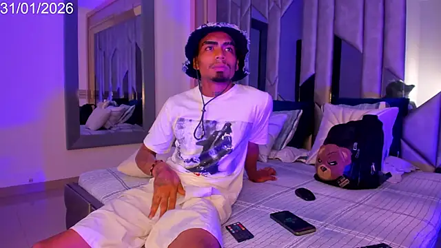 Snapshot of Rpoolrboy chatting on February 1, 2026, 2:15 pm Rpoolrboy online show from February 1, 2026, 2:15 pm