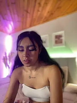 Snapshot of scarlett_pinkk1 chatting on February 5, 2026, 3:13 am scarlett pinkk1 online show from February 5, 2026, 3:13 am