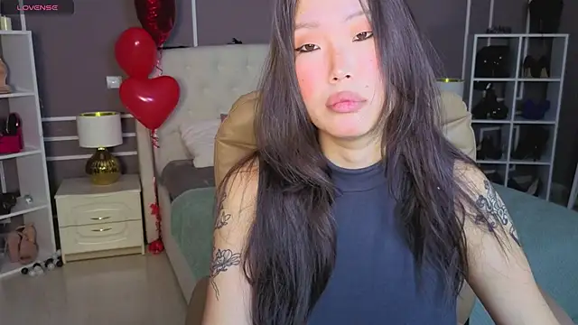 ElinaMotion online show from February 15, 2026, 1:06 am