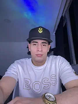 Maximuz1920 online show from July 9, 2026, 4:57 am