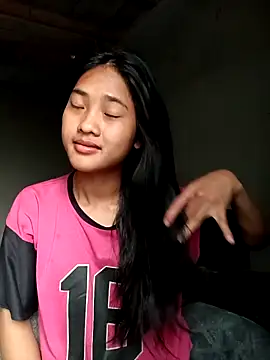 Snapshot of Hoa-tuylip chatting on February 27, 2026, 1:28 am Hoa-tuylip online show from February 27, 2026, 1:28 am