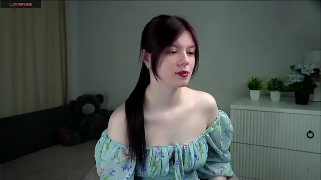 SelmaCarolfi online show from March 30, 2026, 1:29 am