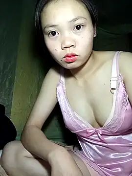 derylove  online show from February 15, 2026, 4:17 pm