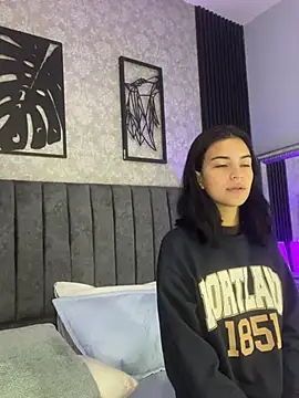 bliinkii and luka  online show from February 17, 2026, 12:57 pm