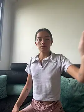 bliinkii and luka  online show from April 6, 2026, 12:28 pm