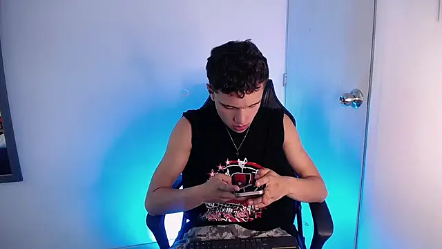 Dominik Souza online show from April 6, 2026, 8:32 pm