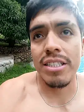 Snapshot of serranoandre chatting on February 27, 2026, 9:58 pm serranoandre online show from February 27, 2026, 9:58 pm