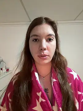 Snapshot of ineesdelrey chatting on February 6, 2026, 8:27 pm ineesdelrey online show from February 6, 2026, 8:27 pm