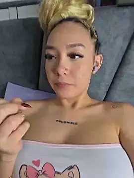 Snapshot of alaia_princess chatting on May 25, 2026, 11:14 pm alaia princess online show from May 25, 2026, 11:14 pm