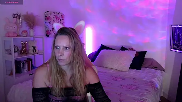 Snapshot of ArchangelTheFrancaise chatting on February 10, 2026, 2:05 pm ArchangelTheFrancaise online show from February 10, 2026, 2:05 pm