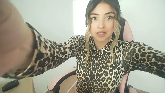 Snapshot of sweetlove- chatting on February 12, 2026, 9:58 pm sweetlove- online show from February 12, 2026, 9:58 pm