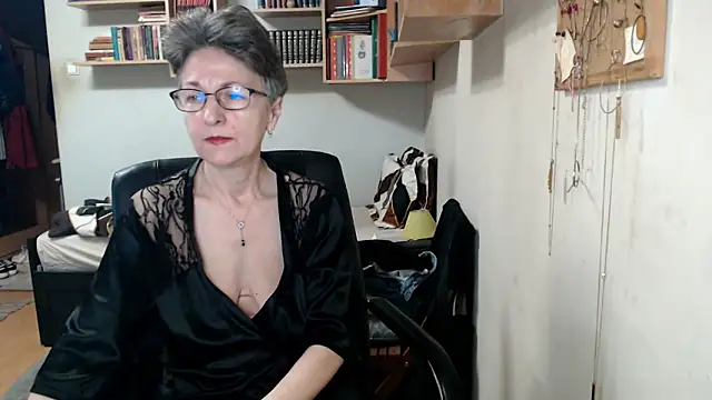 katemodel online show from October 21, 2025, 7:30 am