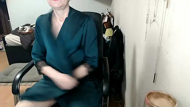 katemodel online show from November 10, 2025, 6:51 am