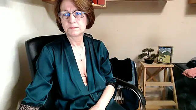 katemodel online show from July 13, 2026, 5:51 am