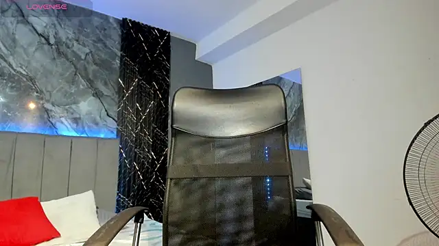 milo cruz  online show from February 13, 2026, 6:02 am