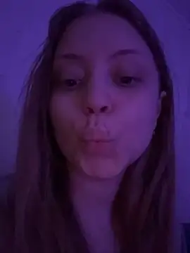 Snapshot of MollyHilton chatting on March 1, 2026, 3:34 pm MollyHilton online show from March 1, 2026, 3:34 pm