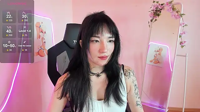 Snapshot of AliceeinWonderlanddd chatting on July 3, 2026, 3:13 am AliceeinWonderlanddd online show from July 3, 2026, 3:13 am