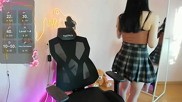 Snapshot of AliceeinWonderlanddd chatting on March 4, 2026, 2:41 am AliceeinWonderlanddd online show from March 4, 2026, 2:41 am