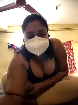 Curvy Trisha online show from February 3, 2026, 5:49 am