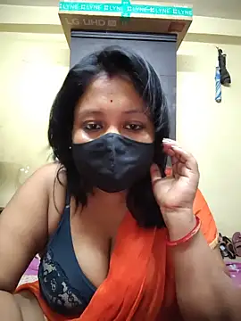 Snapshot of Curvy_Trisha chatting on June 2, 2026, 7:47 pm Curvy Trisha online show from June 2, 2026, 7:47 pm