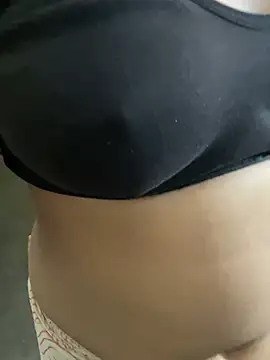 Snapshot of exoticshruti chatting on April 10, 2026, 8:54 am exoticshruti online show from April 10, 2026, 8:54 am