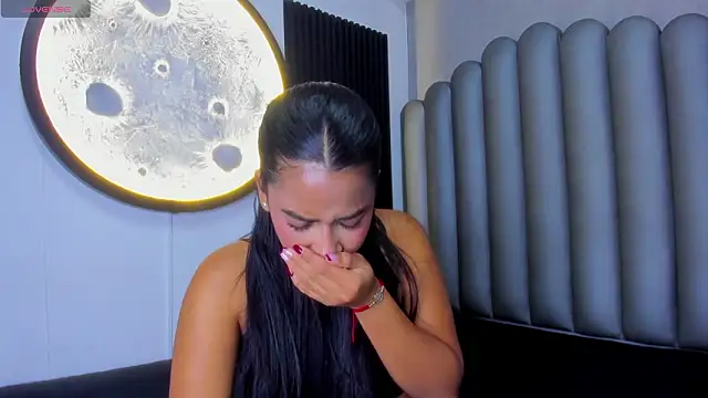 Snapshot of Shirleytaylor- chatting on February 5, 2026, 11:17 am Shirleytaylor- online show from February 5, 2026, 11:17 am